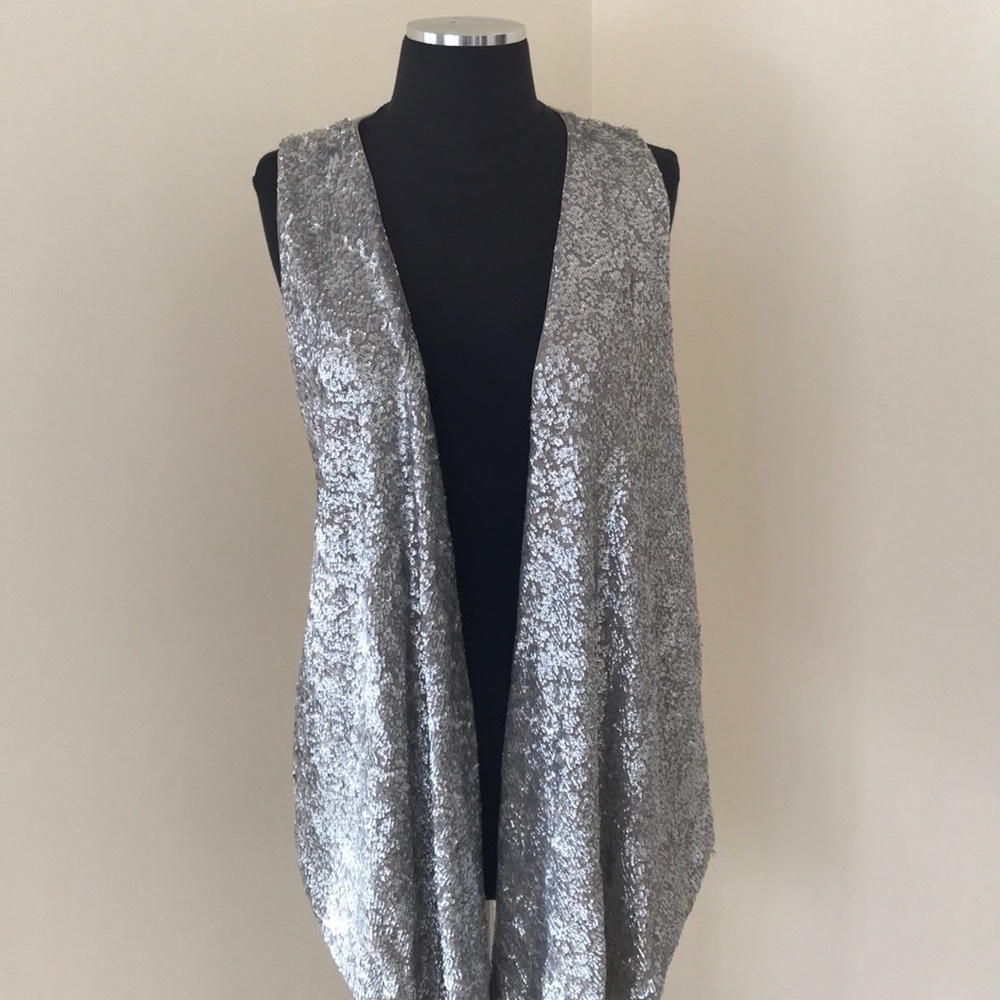 ALICE + OLIVIA Size S Tan Sequined open cardigan